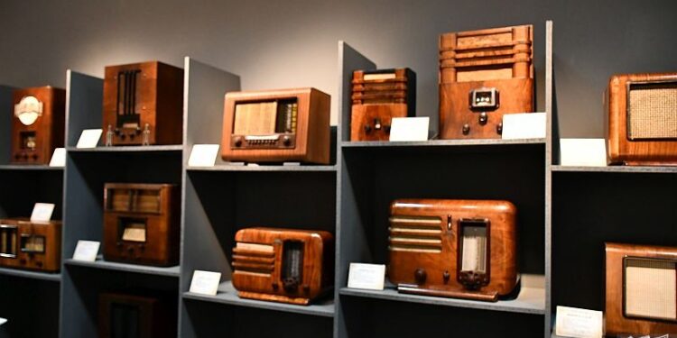 Dębica: Radio Nostalgia.