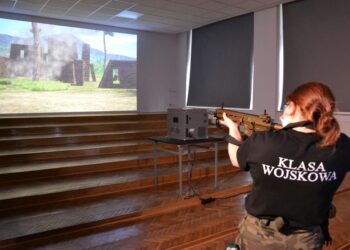 Stalowa Wola: Wirtualna strzelnica w Sikorskim już otwarta