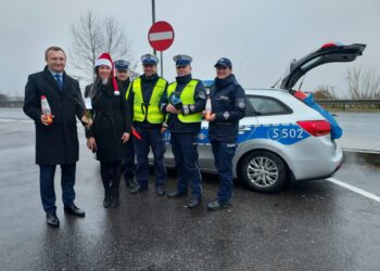 Sandomierz: Mikołaj lub rózga dla kierowców.