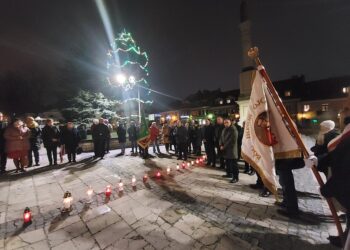 Sandomierz: Wieczorne obchody 40. rocznicy wprowadzenia stanu wojennego.