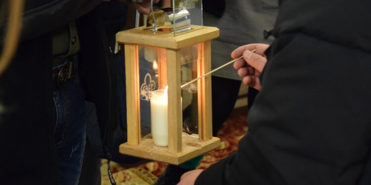 Sandomierz: Betlejemskie światło pokoju dotarło do miasta.