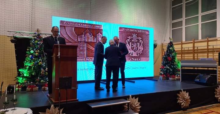 Radomyśl Wielki: Samorządowcy uhonorowani na 30-lecie samorządu