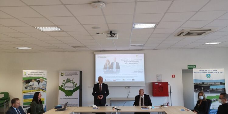 Tarnobrzeg. Tu dowiesz się jak skorzystać z „Czystego Powietrza”