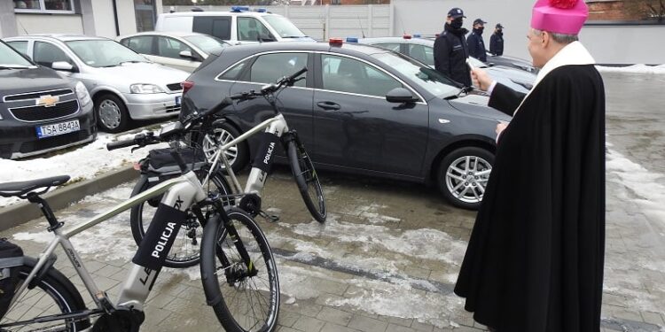 Sandomierz: Nowe radiowozy dla policji.