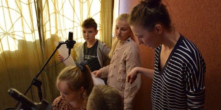 Tarnobrzeg. Słuchowisko o Stasiu Jachowiczu na antenie Radia Leliwa.