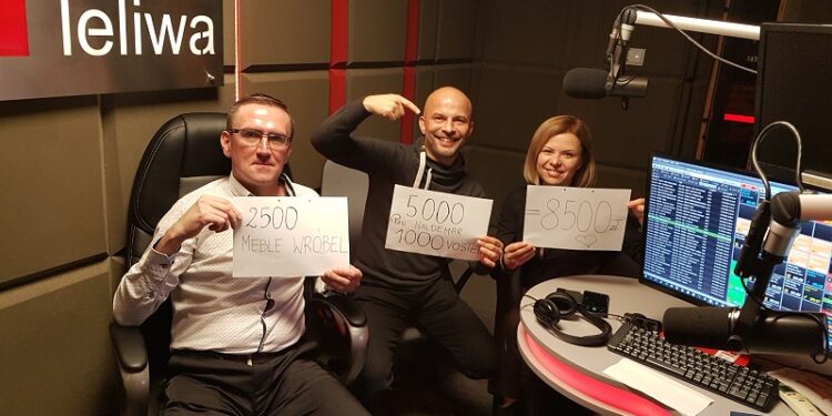 Tarnobrzeg. Finał radiowej licytacji „Choinka Życzeń”. Ponad osiem tysięcy złotych.