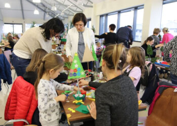 Stalowa Wola: Zrób stroik świąteczny na warsztatach w MBP