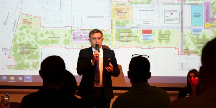 Stalowa Wola: Ruszyły konsultacje na temat zagospodarowania Placu Piłsudskiego