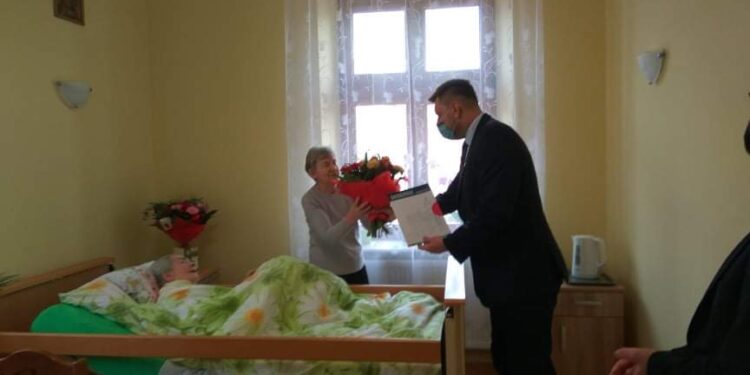 Sandomierz: Setne urodziny s. Czesławy Skury ze Zgromadzenia Sióstr Służek NMPN.