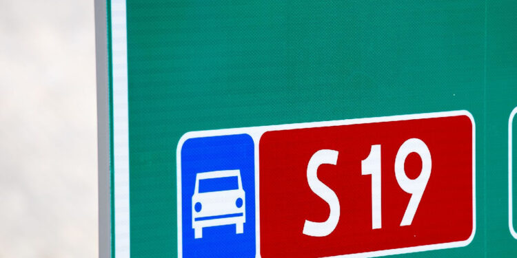 Kamień: Do zakończenia odcina s19 potrzeba kilku dni i materiałów budowlanych