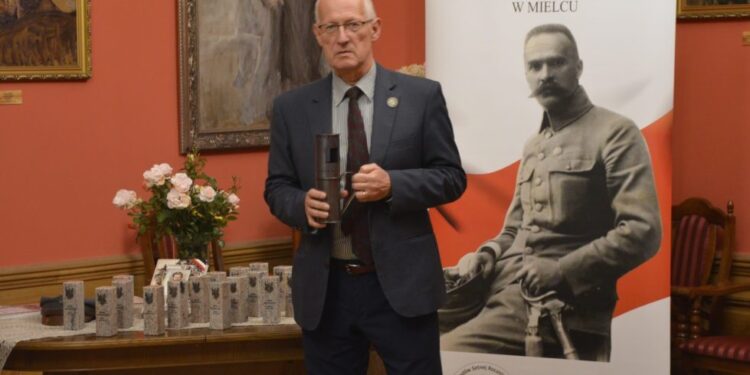 Mielec: Życiorys Łukasiewicza do małej poprawki!