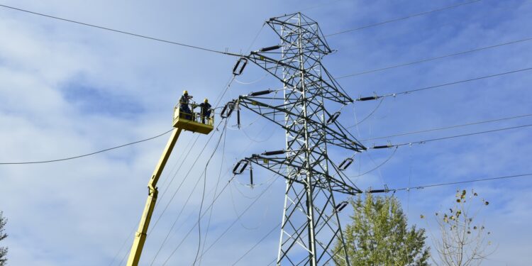 Stalowa Wola: Zmodernizowano linię wysokiego napięcia z Elektrowni Stalowa Wola