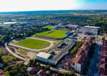 Dębica: Rusza budowa stadionu lekkoatletycznego