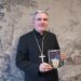 Sandomierz: 'Nie jesteśmy tacy straszni’ – biskup sandomierski autorem opowiadań kryminalnych.