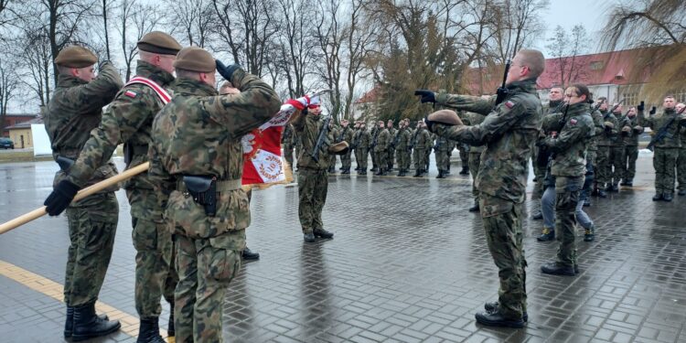 Sandomierz: Nowi żołnierze złożyli przysięgę.