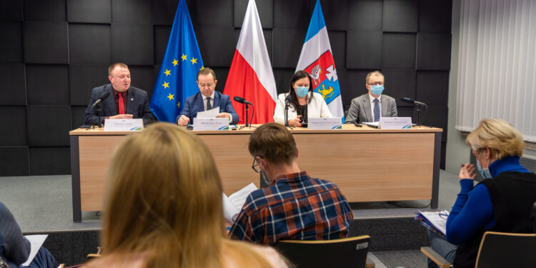 Region: Projekt programu regionalnego Fundusze Europejskie dla Podkarpacia.