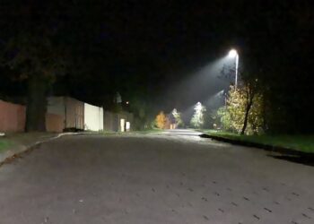 Czermin: Oświetlenie drogowe, kosztuje.