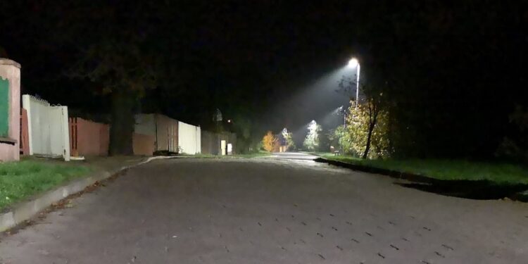 Czermin: Oświetlenie drogowe, kosztuje.