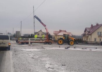Czermin: Zamontowano 41 energooszczędnych  lamp oświetlenia