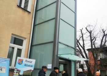 Nisko: Poradnia Psychologiczno-Pedagogiczna doczekała się windy