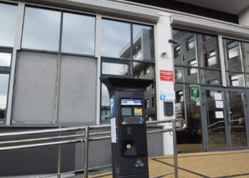 Sandomierz: Parkometry zamiast parkingowych.