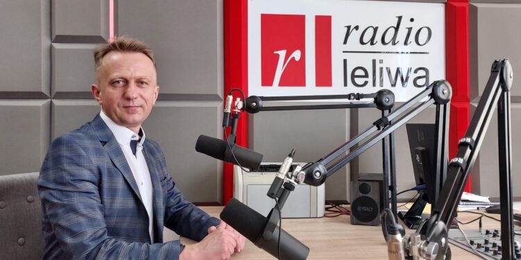 Sandomierz, Staszów, Opatów: Ruszyło składanie wniosków o świadczenie Rodzina 500+ na nowy okres.