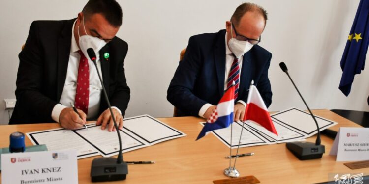 Dębica: Dębica będzie współpracować z chorwackim miastem Biograd na Moru