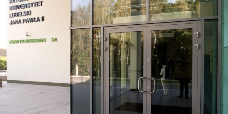 Stalowa Wola, Lublin:  KUL dla uchodźców z Ukrainy