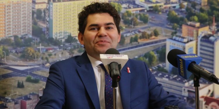 Stalowa Wola: Prezydent Lucjusz Nadbereżny jest członkiem Rady Nadzorczej PGNiG Obrót Detaliczny