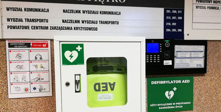 Stalowa Wola: Starostwo Powiatowe zaopatrzyło się w AED