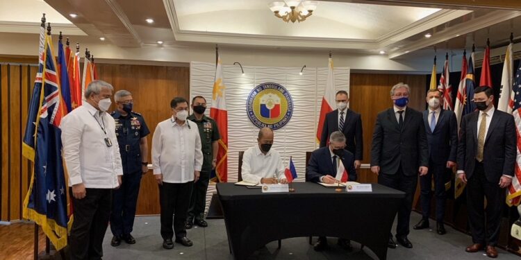 Mielec:  32 śmigłowce Black Hawk z dostawą do Filipin