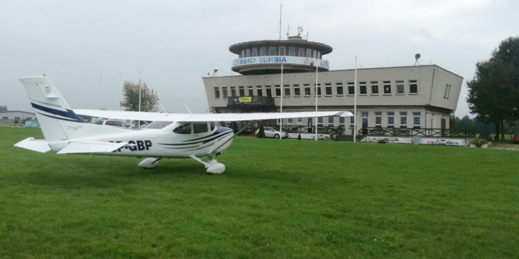 Stalowa Wola: Pomysł rozbudowy Lotniska w Turbi nie wszystkim się podoba