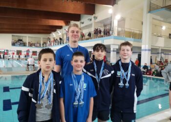 Tarnobrzeg. Zawodnicy UKS „Delfin” zdobyli 15 medali.