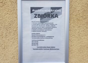 Tarnobrzeg. Zbiórka trwa. Mieszkańcy się spisują.