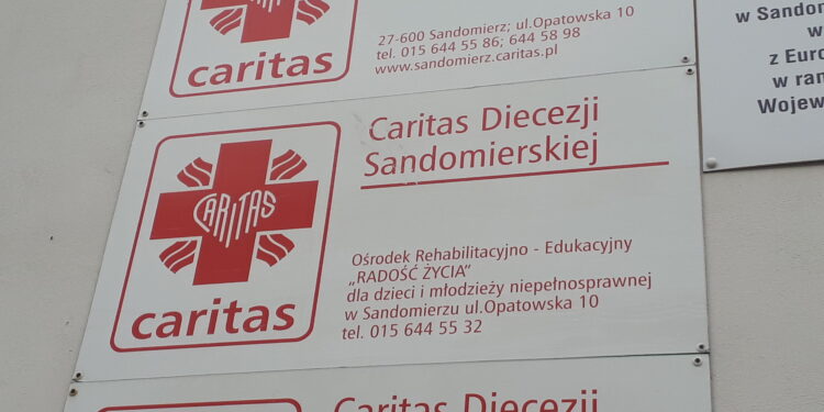 Sandomierz, Stalowa Wola: Zbiórka Caritas dla mieszkańców Ukrainy.