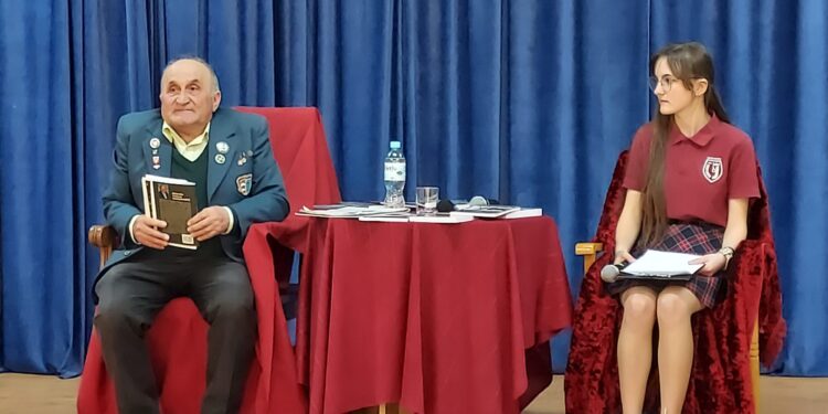 Sandomierz: „O język ojczysty trzeba zawsze dbać” – spotkanie z Andrzejem Cebulą.