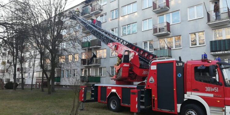 Tarnobrzeg. Spłonął klimatyzator. O mały włos nie spłonęło mieszkanie.