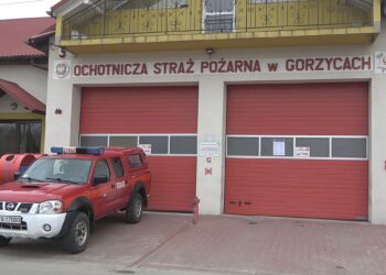 Gorzyce. Samochód służył druhom w OSP. Teraz trafi na Ukrainę.