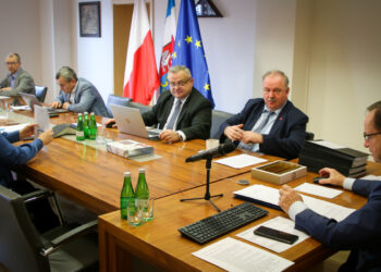 Region:  FEP w drodze do Komisji Europejskiej