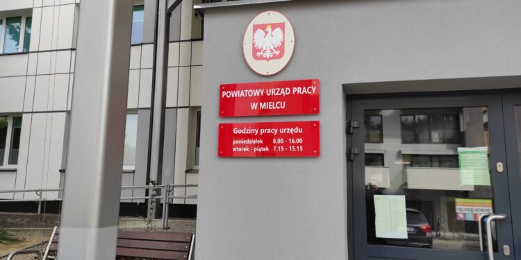 Mielec: Wachlarz zawodów z barierą językową