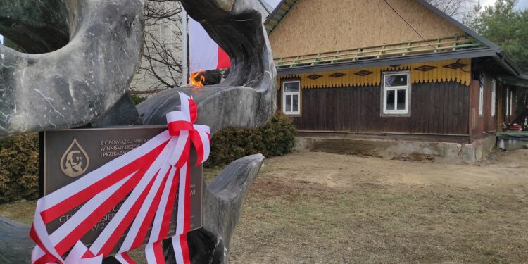 Padew Narodowa: Działacz niepodległościowy, społecznik i filantrop