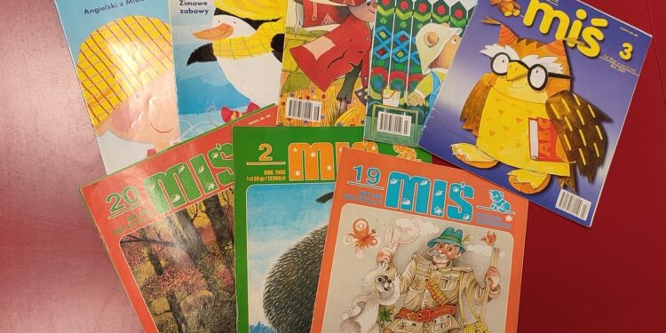 Stalowa Wola: Wystawa z Misiem w MBP