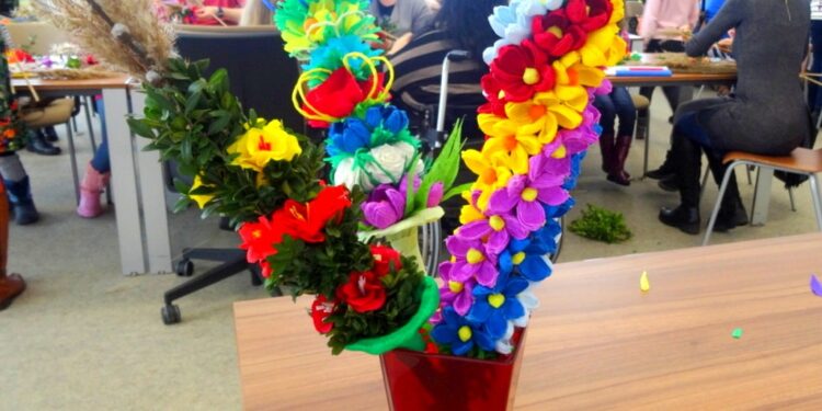 Stalowa Wola: Zapisz się na warsztaty robienia palm wielkanocnych w MBP