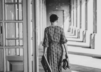 Tarnobrzeg. Wystawa „ Z tęsknoty za dzieciństwem”.