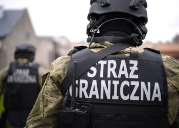 Region: Każda osoba jest sprawdzana.