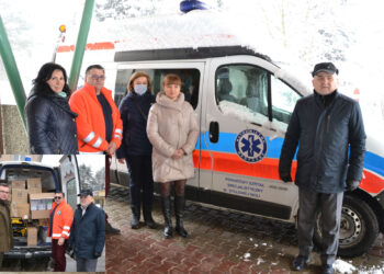 Stalowa Wola: Karetka ze stalowowolskiego szpitala została przekazana na Ukrainę