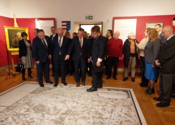 Sandomierz: Uroczyste otwarcie historycznej wystawy z ministerialnym udziałem.