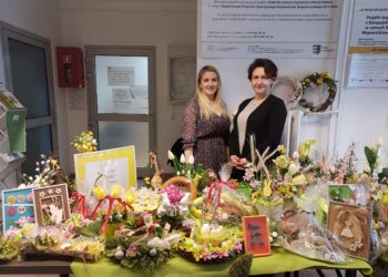 Sadomierz: Kiermasz wielkanocny na letni wypoczynek dzieci z domu dziecka.