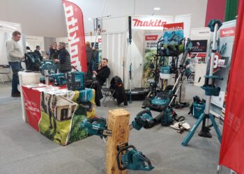 Sandomierz: Dziś o jabłoniach, gruszach, środkach uprawy roślin i szkodnikach.