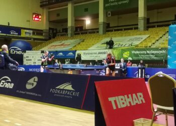 Sport. Tenis stołowy. Zwycięstwo KTSu w pierwszym finałowym meczu Ligi Mistrzyń